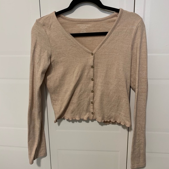 American Eagle Outfitters Tops - Cropped long sleeve